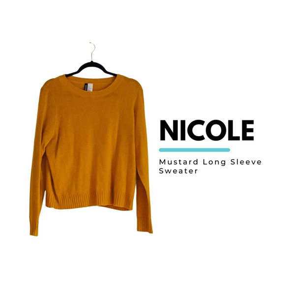 Nicole - Picture 1 of 2